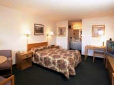 Travelodge By Wyndham Moose Jaw Εξωτερικό φωτογραφία