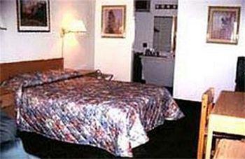 Travelodge By Wyndham Moose Jaw Δωμάτιο φωτογραφία